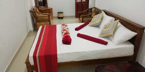 Phòng đôi, không hút thuốc | Minibar, bàn, phòng cách âm, bàn ủi/dụng cụ ủi quần áo