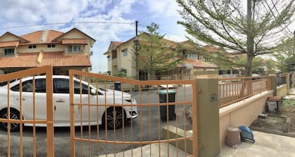 Lily Homestay Kangar