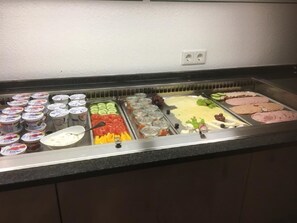 매일 뷔페 무료 아침 식사 포함