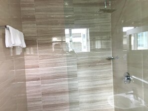 Designer toiletries, hair dryer, bathrobes, slippers - Alexia's Place Hotel (Lagos)
