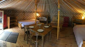 Kabin Comfort, Beberapa Tempat Tidur, Bebas Asap Rokok | Makan di kamar