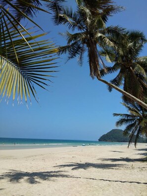 Na praia