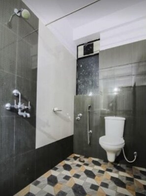 Habitación doble, 1 cama matrimonial, con acceso para personas discapacitadas, para fumadores | Baño