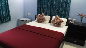 Habitación doble, 1 cama matrimonial, con acceso para personas discapacitadas, para fumadores | Wifi gratis
