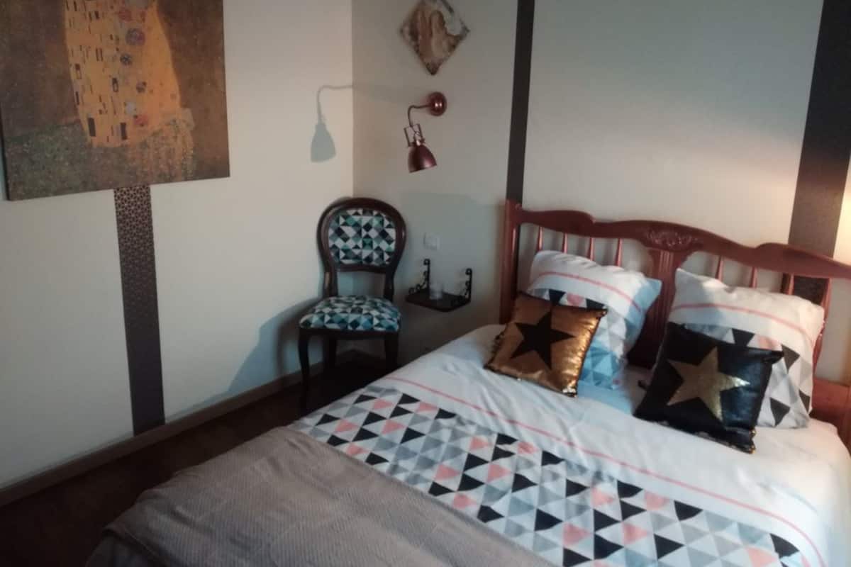 Habitación (Foudroyant) | Cortinas blackout, tabla de planchar con plancha y cunas gratuitas 
