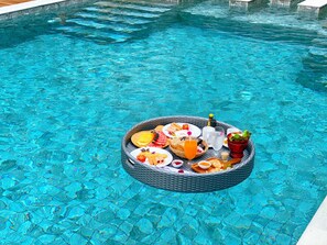 In-room dining - The Scene Cliff View Villas (Krabi)