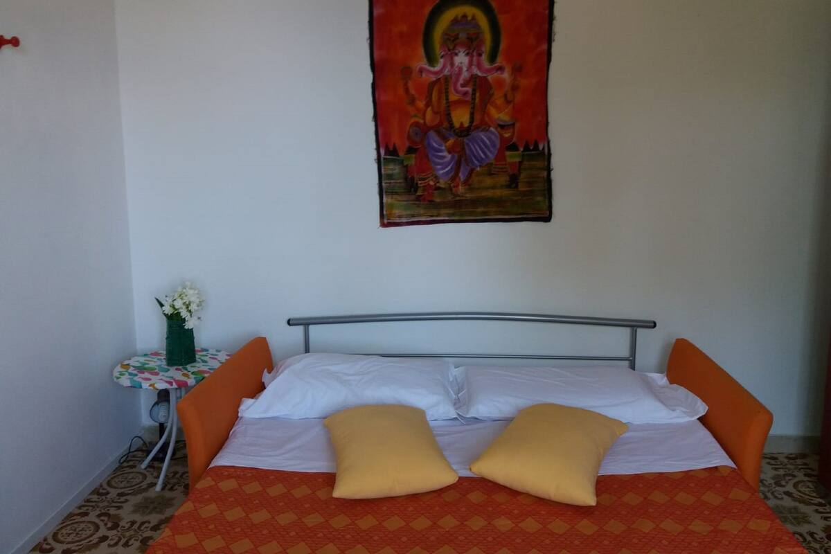 Free cots/infant beds, free WiFi, bed sheets