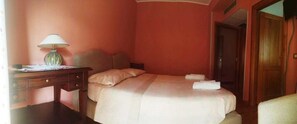 Double or Twin Room - B&B Casa del Sole (Satriano)
