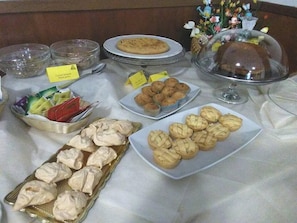 Desayuno bufé gratuito y diario