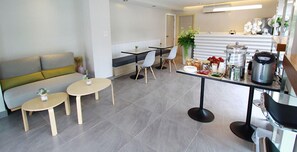 Coffee service - The Prima Residence (Bangkok)