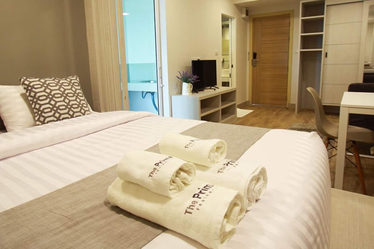 1 bedroom, blackout curtains, free wifi