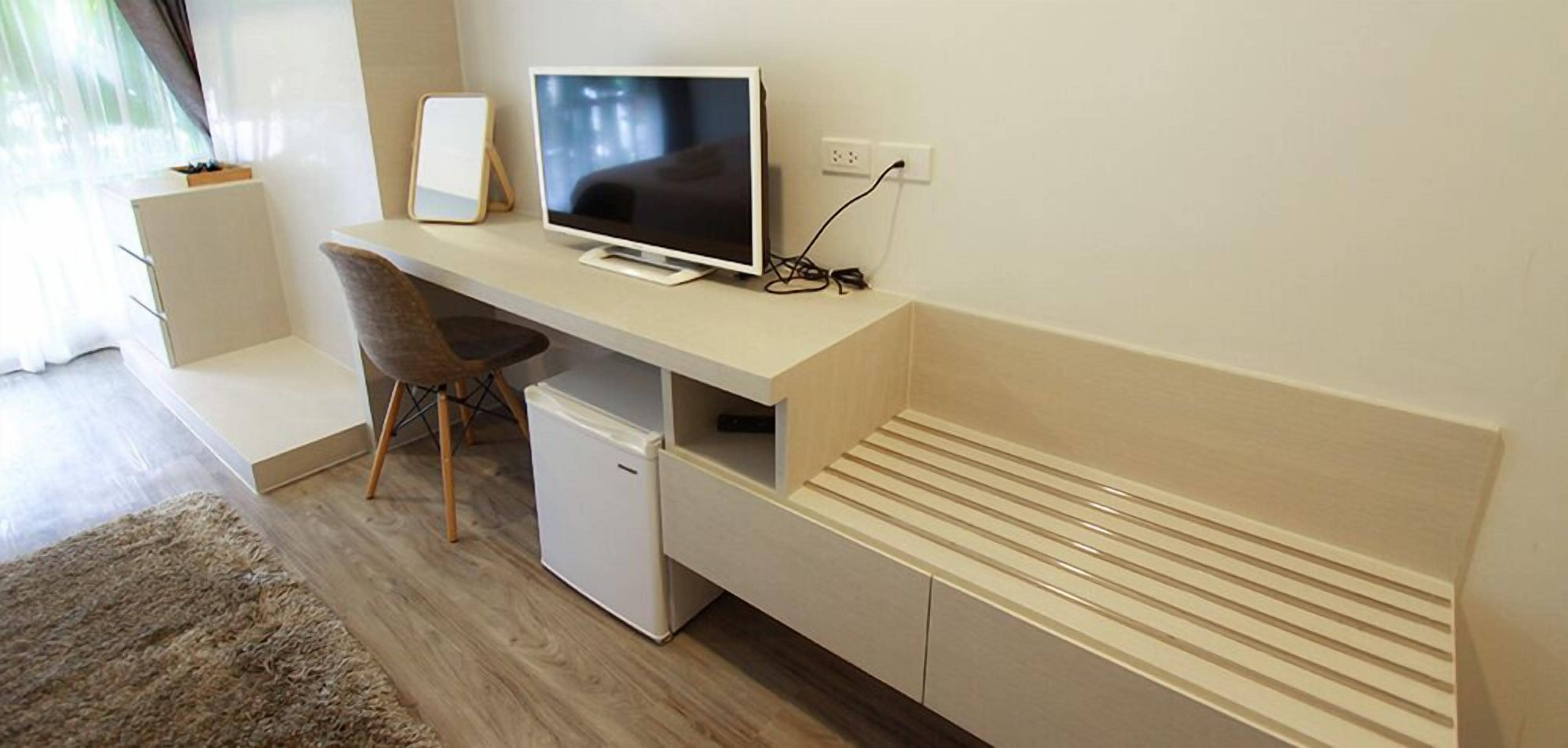 basic twin room | room amenity