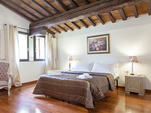 Apartment, 1 Bedroom | 1 bedroom, cribs/infant beds, free WiFi, bed sheets - Terme Apartment (Florence)