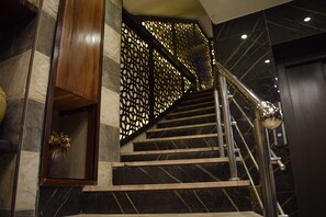 Building design - Nour Hotel Apartments (Amman)
