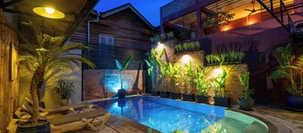  River Retreat Boutique Hotel