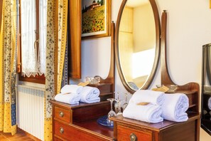 Comfort-Zimmer, 1 Schlafzimmer, Klimaanlage, Gartenblick | Innendetails