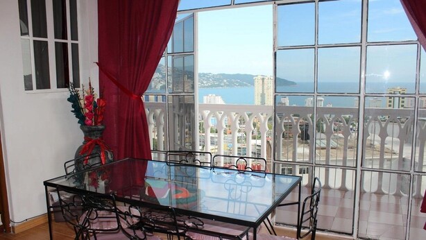 In-room dining - Casa Aca-gutty 100 (Acapulco)