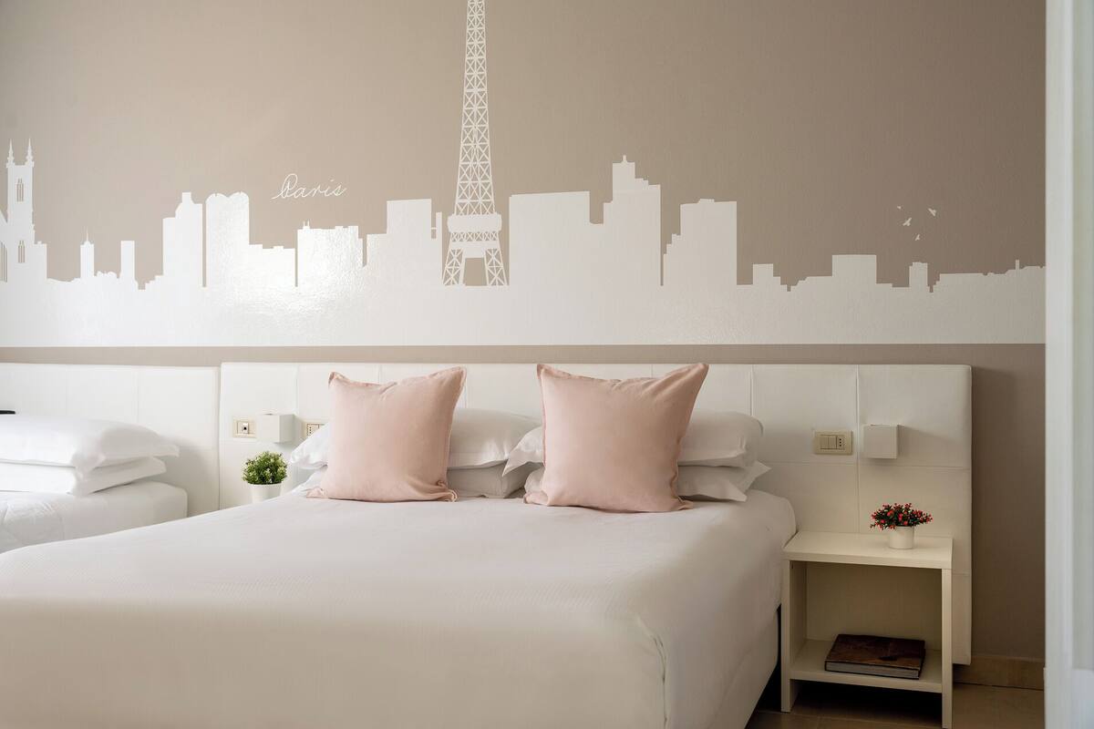 Egyptian cotton sheets, down duvets, memory-foam beds, minibar