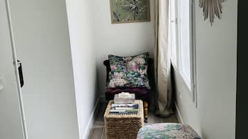 Suite, 2 Bedrooms | 1 bedroom, individually decorated, desk, blackout drapes
