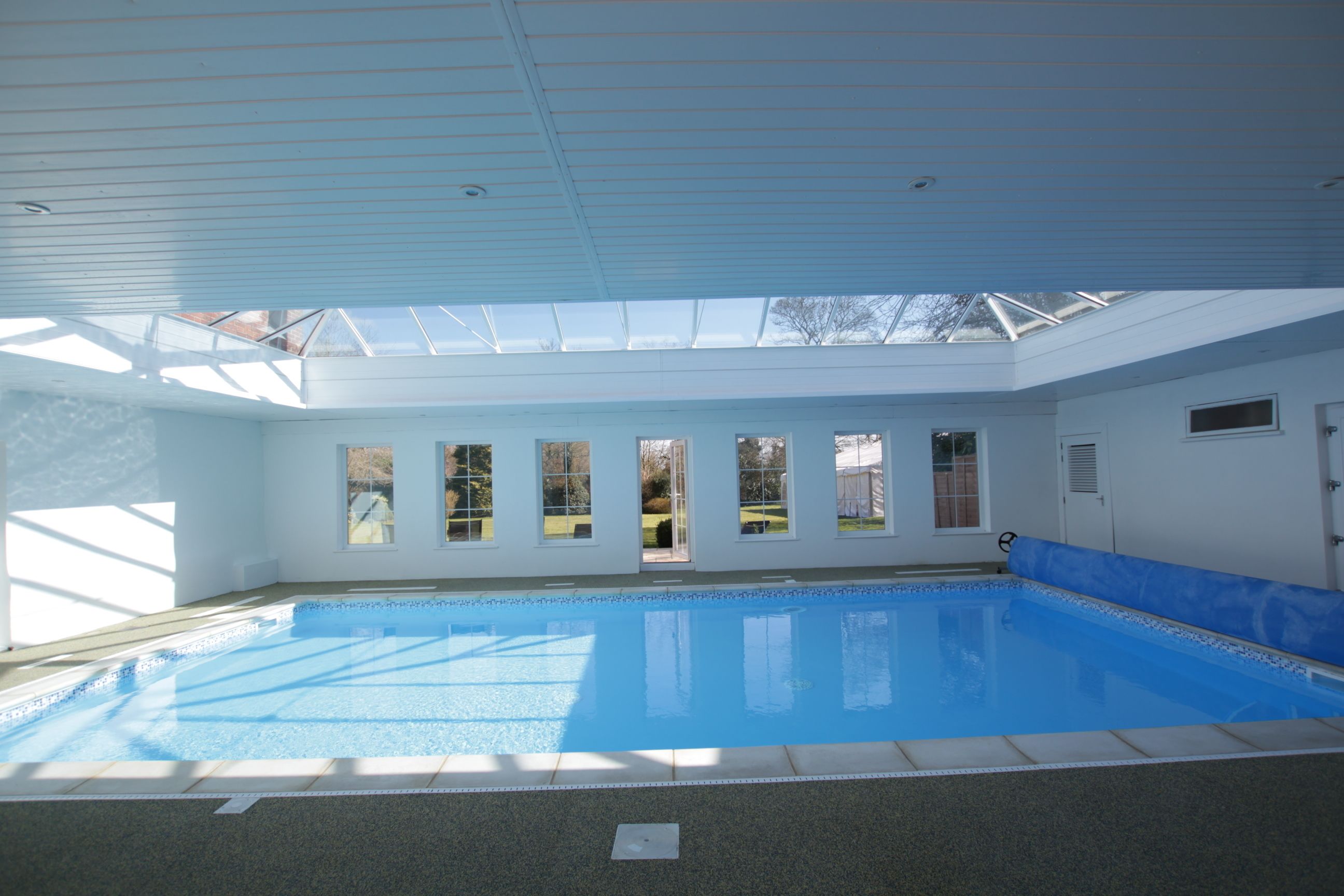 Indendørs pool