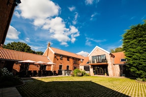 Huis (Highfields Lodge - max 23 people) | Individueel gedecoreerd, individueel gemeubileerd
