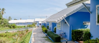 OYO 929 100 Boutique Hotel