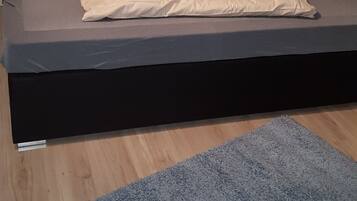 1 bedroom, hypo-allergenic bedding, free minibar items