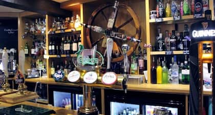 The Rose & Crown Free House