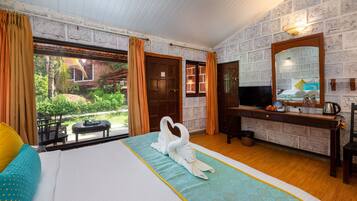 Coffres-forts dans les chambres, bureau, rideaux occultants