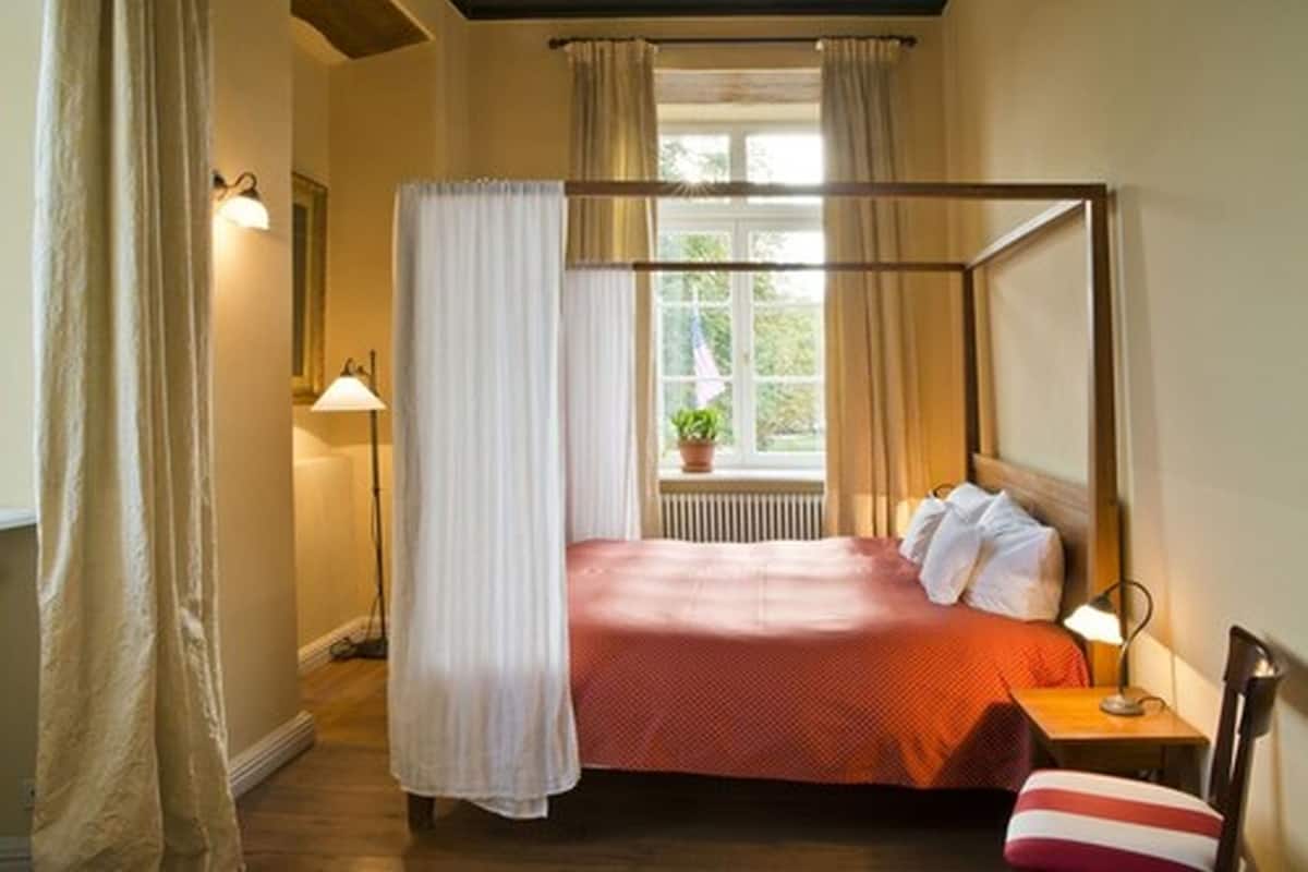 junior suite | 1 bedroom, hypo-allergenic bedding, individually decorated