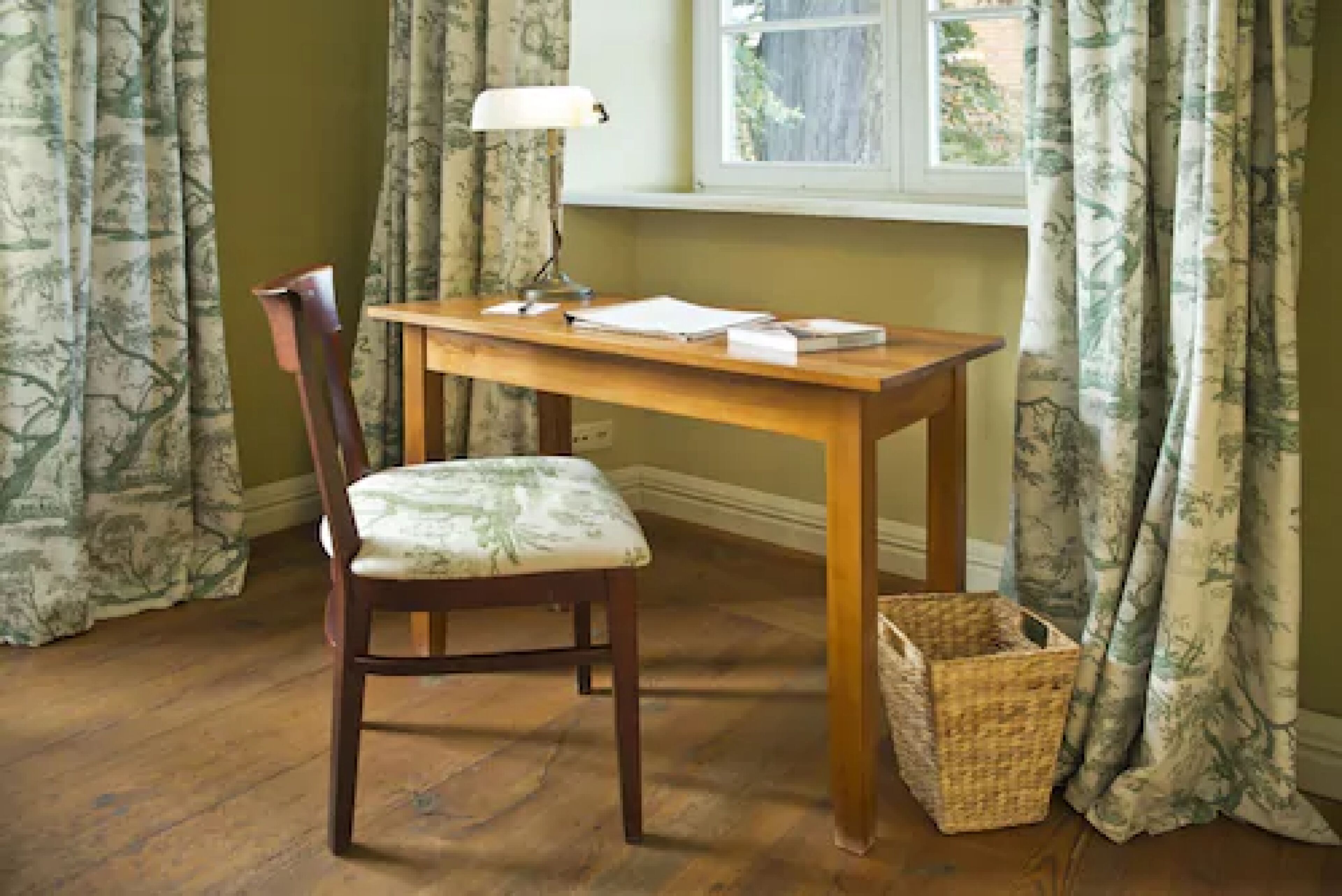 double room (belle etage) | living area | ping pong, books