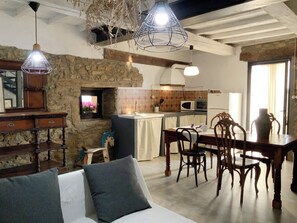 Casa Comfort | Sala d'estar | Televisor