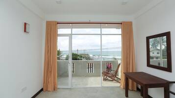 Superior Room with Seaview | Vista desde la habitación