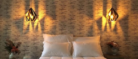 办公桌、遮光窗帘、免费婴儿床、免费 WiFi