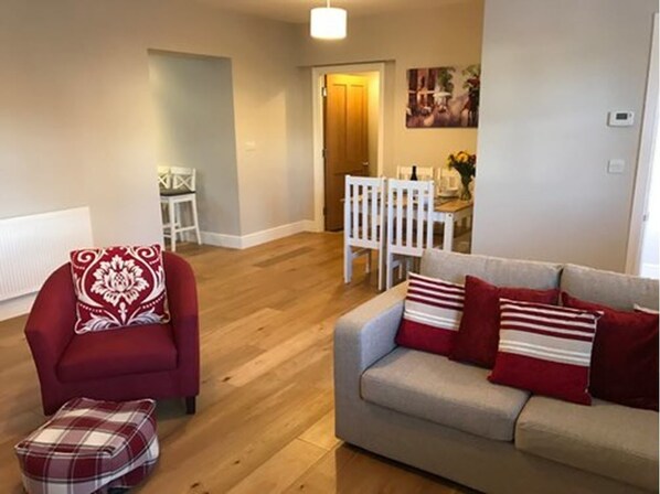 Apartment, 1 Bedroom | Living area | Flat-screen TV - 1 Building 32 (Bicester)