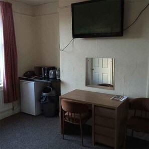 เตารีด/โต๊ะรีดผ้า, Wi-Fi ฟรี, ผ้าปูที่นอน