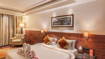 Habitación Premium doble, 1 cama doble, no fumadores | 1 dormitorio, caja fuerte, escritorio y cortinas opacas