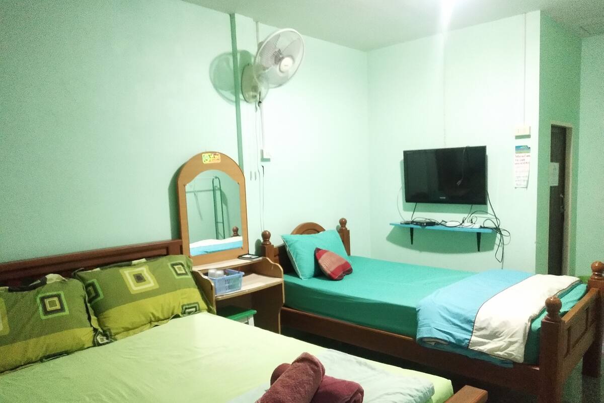 Twin Bungalow  | WiFi (無料)