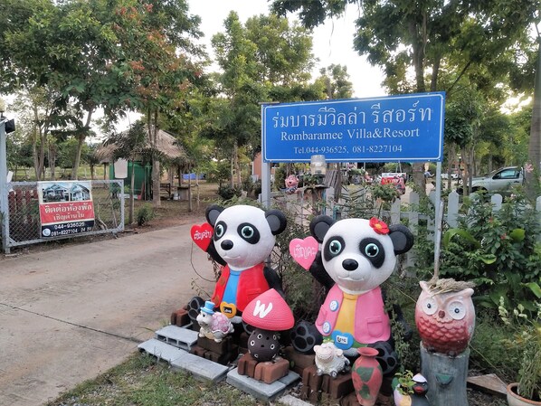 Exterior detail - Rombaramee Villa Resort (Sung Noen)