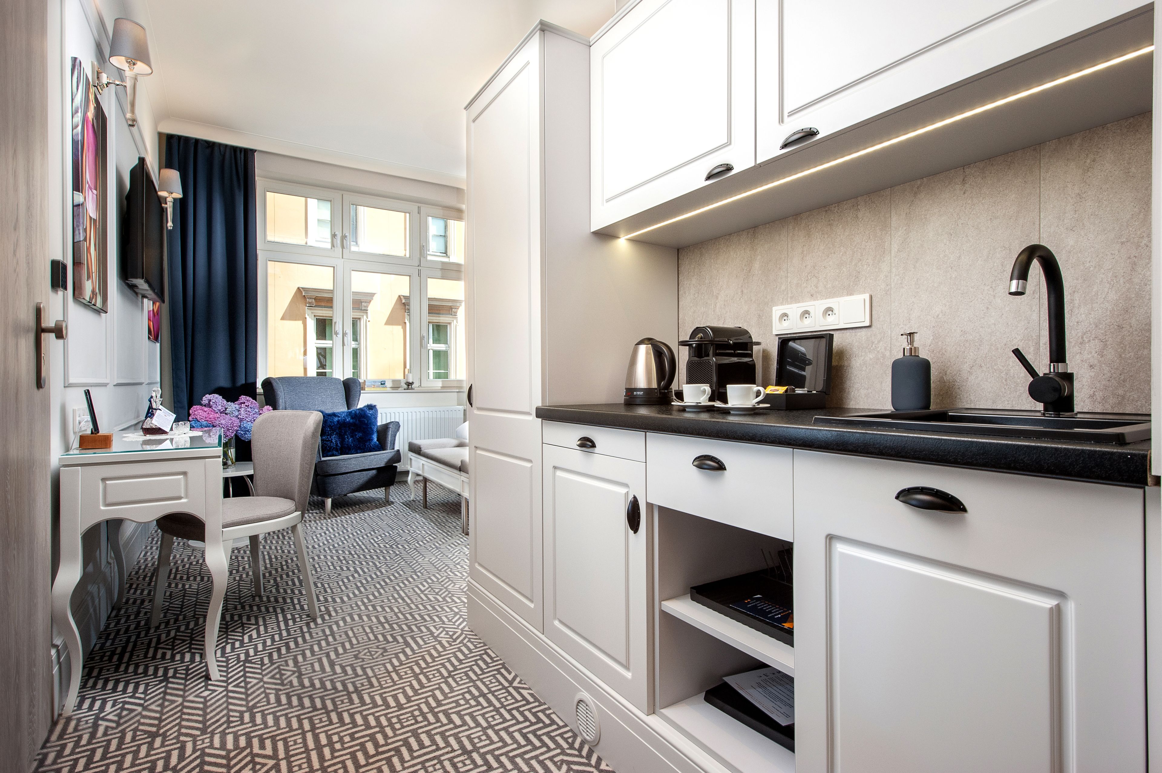 fridge, espresso maker, coffee/tea maker, electric kettle