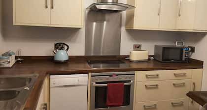 Huku Kwetu - Chelsea Garden