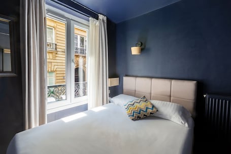 Decoración personalizada, muebles diferentes y escritorio