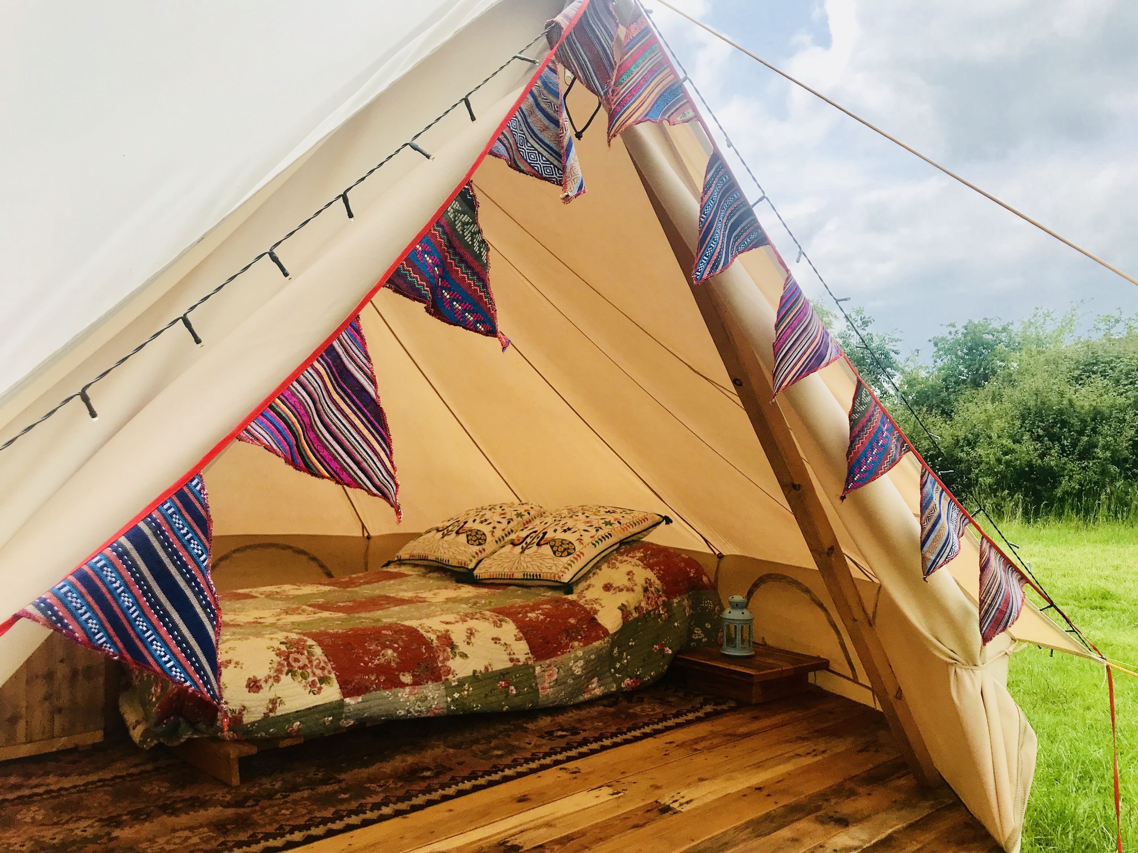 Romantic Tent, 1 Double Bed, Fireplace, Garden View | Individually decorated, individually furnished, WiFi, bed sheets