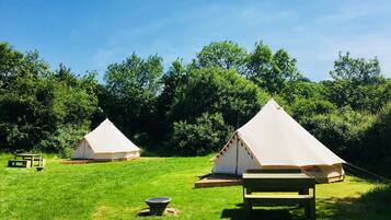 Romantic Tent, 1 Double Bed, Fireplace, Garden View | 1 bedroom, individually decorated, individually furnished, WiFi