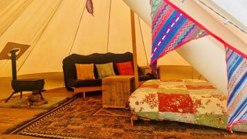 Romantic Tent, 1 Double Bed, Fireplace, Garden View | Individually decorated, individually furnished, WiFi, bed sheets