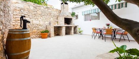 Apartment, 1 Bedroom, Garden View | Terrace/patio