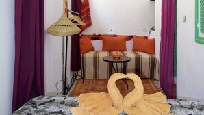 6 عدّة غرف نوم وأسرّة أطفال/رضّع (مجانًا) وواي فاي مجانًا وملاءات أسرّة