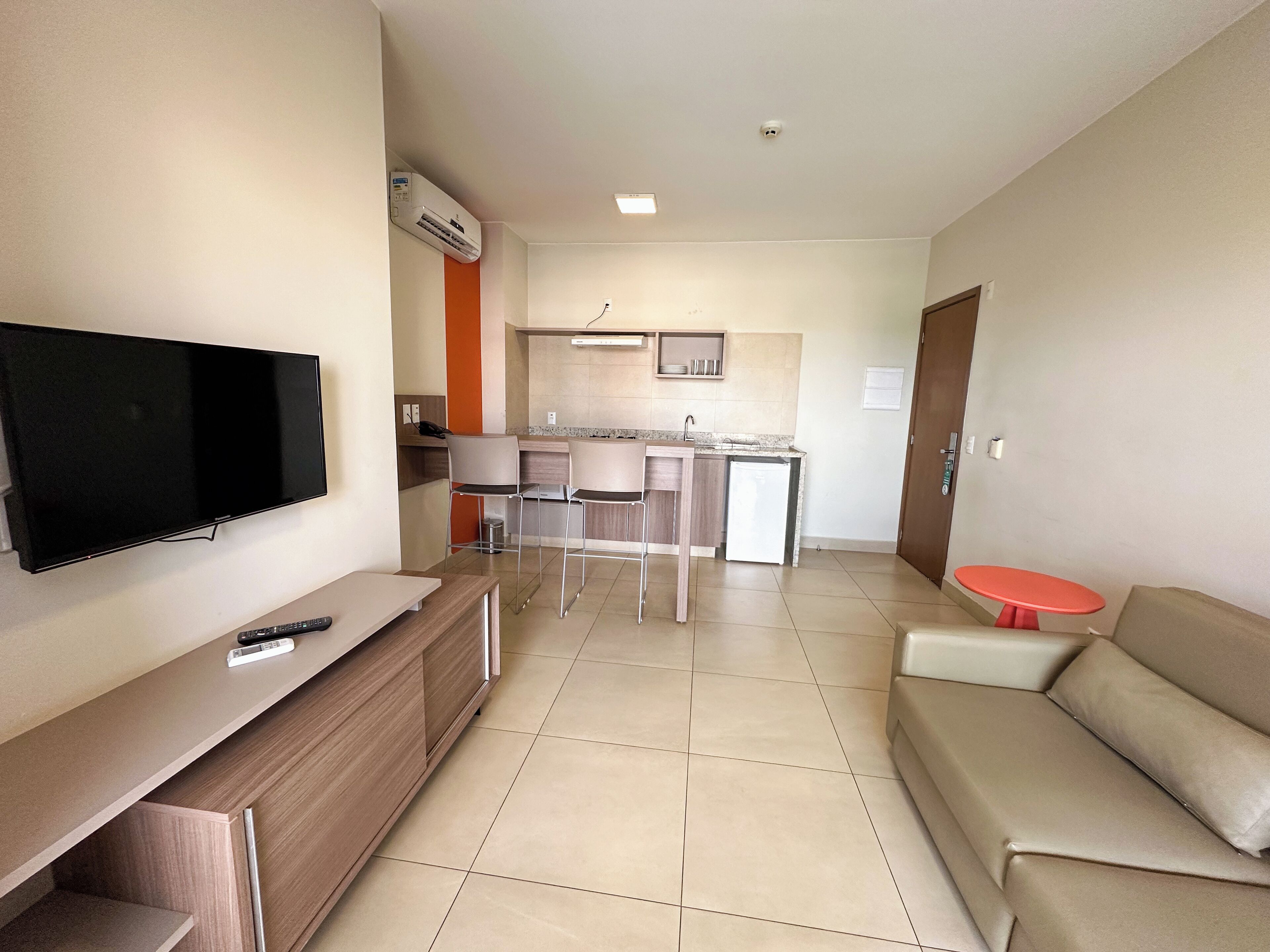 apartamento luxo ii | living room | lcd tv