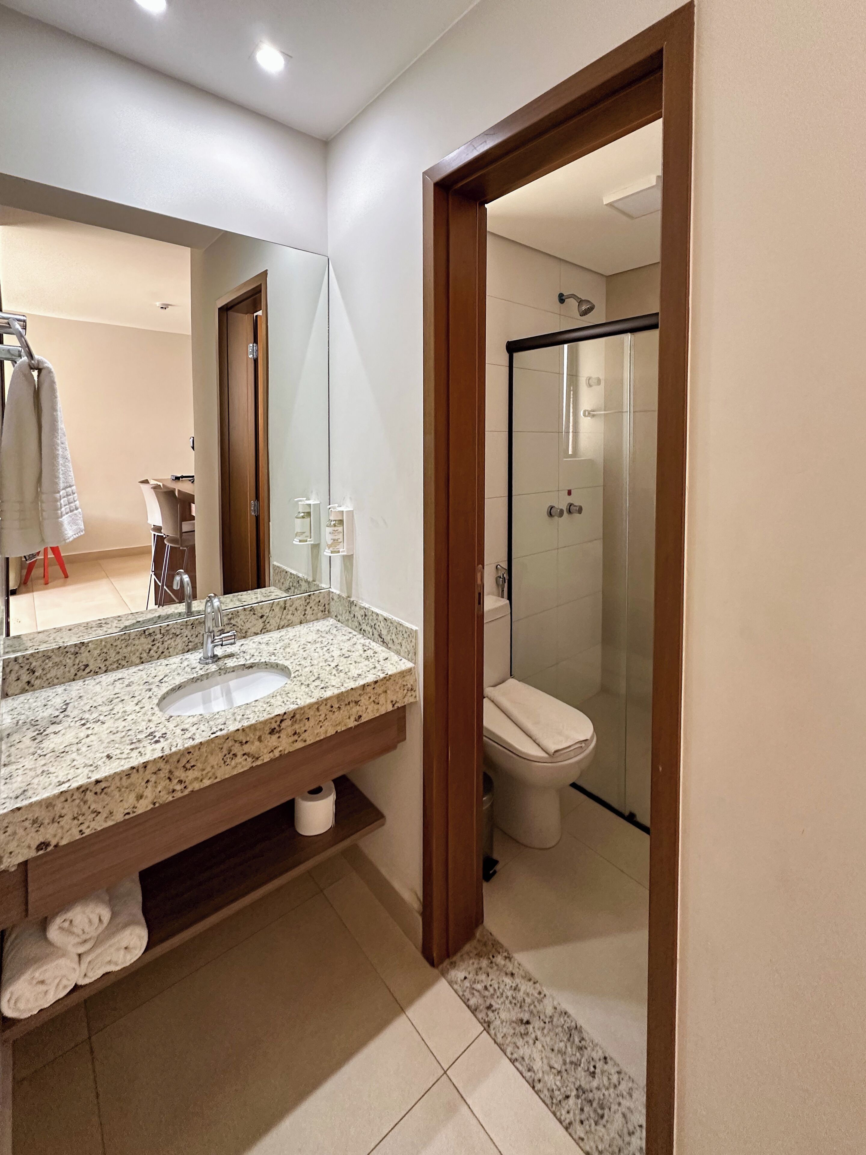 apartamento luxo i | bathroom sink