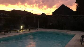 Seasonal outdoor pool